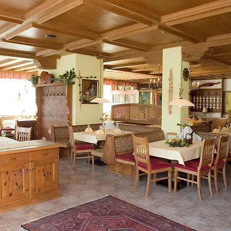 Winkler Hotel